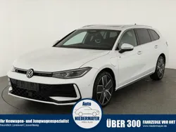 Oryx weiß perlmutteffekt Neu 2025 VW Passat R-line Kombi | 52.995 € (Superpreis)