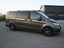Braun Gebraucht 2017 Mercedes V220 Avantgarde Edition Van / Kleinbus | 34.200 € (Guter Preis)