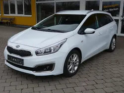 Weiß Gebraucht 2016 Kia Ceed Sportswagon Platinum Edition Kombi | 10.890 € (Fairer Preis)