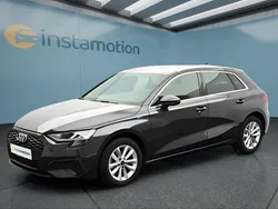Grau Gebraucht 2024 Audi A3 Sportback Limousine | 25.999 € (Guter Preis)