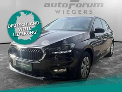 Schwarzmagic perleffekt Gebraucht 2025 Skoda Fabia Selection Limousine | 16.970 € (Guter Preis)