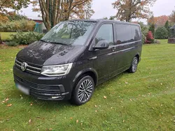 Schwarz Gebraucht 2016 VW T6 Van | 39.900 € (Teuer)