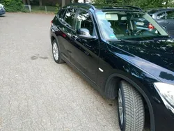 Schwarz Gebraucht 2011 BMW X1 SUV | 10.500 €