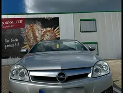 Silber Gebraucht 2010 Opel Tigra Cabrio | 1.950 € (Guter Preis)