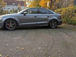 Grau Gebraucht 2015 Audi A3 Limousine | 10.400 € (Etwas zu teuer)