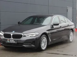 Sophistograu brillanteffekt me Gebraucht 2021 BMW 545e Performance Limousine | 38.999 € (Guter Preis)