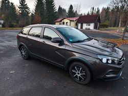 Grau Gebraucht 2018 Lada Vesta Kombi | 8.500 € (Teuer)