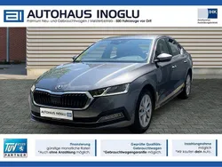 Grau graphitegrau metallic (metallic) Gebraucht 2023 Skoda Octavia Style Limousine | 23.980 € (Guter Preis)