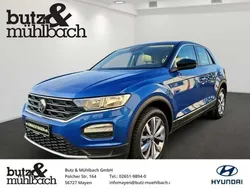 Ravennablau (metallic) Gebraucht 2018 VW T-Roc Style SUV | 18.480 € (Fairer Preis)
