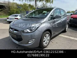 Grau Gebraucht 2014 Hyundai ix20 Van / Kleinbus | 7.900 € (Fairer Preis)