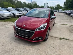Rot Gebraucht 2017 Peugeot 208 Allure Kleinwagen | 4.499 € (Guter Preis)