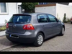 Grau Gebraucht 2005 VW Golf IV Comfortline Kleinwagen | 1.550 € (Guter Preis)