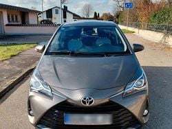 Grau Gebraucht 2018 Toyota Yaris Kleinwagen | 12.200 € (Guter Preis)