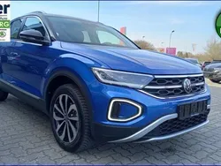 Blau Gebraucht 2023 VW T-Roc Style SUV | 27.770 € (Fairer Preis)