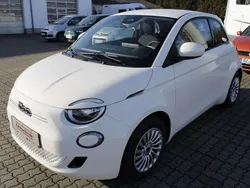 Arktis weiß Gebraucht 2023 Fiat 500e Kleinwagen | 20.720 € (Teuer)