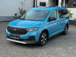 Blau Gebraucht 2022 Ford Tourneo Active Van / Kleinbus | 29.999 € (Guter Preis)