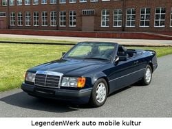 Blau Gebraucht 1993 Mercedes E300 Cabrio | 26.900 €