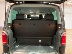 Schwarz Gebraucht 2016 VW T6 Generation Six Van | 29.500 €