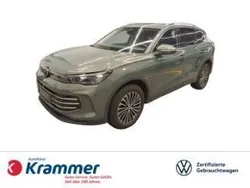 Grün Gebraucht 2024 VW Tiguan IQ Drive SUV | 43.880 € (Superpreis)