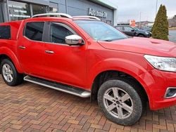 Rot Gebraucht 2016 Nissan Navara Tekna Abholung | 15.650 € (Superpreis)