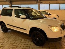 Weiß Gebraucht 2012 Skoda Yeti Ambition SUV | 5.990 € (Guter Preis)