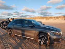 Grau Gebraucht 2015 Mercedes GLA220 AMG line SUV | 14.999 € (Guter Preis)