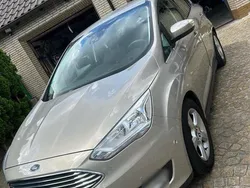 Grau Gebraucht 2015 Ford C-MAX Titanium Van / Kleinbus | 9.000 € (Fairer Preis)