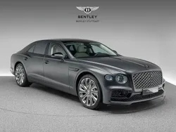 Grau Gebraucht 2023 Bentley Flying Spur Mulliner Limousine | 248.900 €