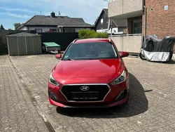 Rot Gebraucht 2020 Hyundai i30 Limousine | 17.200 € (Guter Preis)