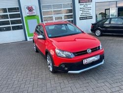 Rot Gebraucht 2015 VW Polo Cross Kleinwagen | 11.900 € (Etwas zu teuer)