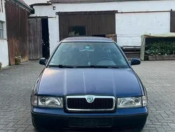 Blau Gebraucht 1999 Skoda Octavia Kombi | 700 €