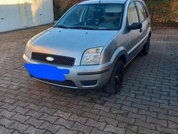 Grau Gebraucht 2005 Ford Fusion Kleinwagen | 3.000 €