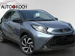 Grau Neu 2024 Toyota Aygo Team Kleinwagen | 16.940 €