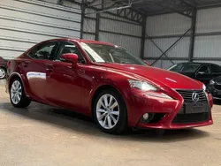 Rot Gebraucht 2014 Lexus IS300h Limousine | 13.000 € (Fairer Preis)