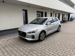 Silber Gebraucht 2018 Hyundai i30 Limousine | 7.900 € (Fairer Preis)