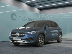 Blau Gebraucht 2022 Mercedes GLA250 Style SUV | 36.494 € (Teuer)