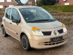 Gold Gebraucht 2005 Renault Modus Van / Kleinbus | 2.000 €