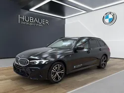 Saphirschwarz Gebraucht 2025 BMW 330e M Sport Kombi | 57.499 € (Teuer)