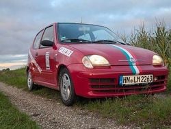 Rot Gebraucht 2009 Fiat Seicento Kleinwagen | 1.650 € (Fairer Preis)