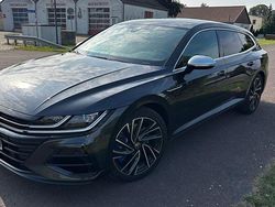 Grau Gebraucht 2023 VW Arteon R Kombi | 42.000 € (Etwas zu teuer)