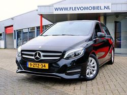 Schwarz Gebraucht 2015 Mercedes B180 Edition Van / Kleinbus | 6.850 € (Fairer Preis)
