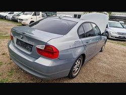 Blau Gebraucht 2006 BMW 320 Limousine | 1.750 € (Superpreis)