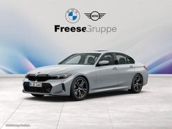 Grau Gebraucht 2023 BMW 320 Shadowline Limousine | 37.490 €
