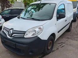 Weiß Gebraucht 2015 Renault Kangoo Basis Van / Kleinbus | 5.950 € (Etwas zu teuer)