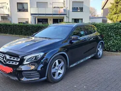 Schwarz Gebraucht 2018 Mercedes GLA180 AMG line SUV | 21.900 € (Fairer Preis)