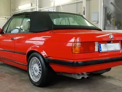 Rot Gebraucht 1990 BMW 320 Cabriolet Sport Line Cabrio | 17.990 €