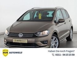 Gold Gebraucht 2017 VW Golf Sportsvan Allstar Van / Kleinbus | 15.560 € (Guter Preis)