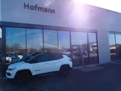 Weiß (alpine white (vr296)) Gebraucht 2023 Jeep Compass SUV | 24.950 € (Superpreis)