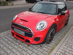Rot Gebraucht 2017 Mini Cooper Kleinwagen | 22.900 € (Fairer Preis)