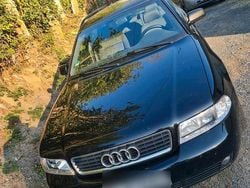 Schwarz Gebraucht 1999 Audi A4 Kombi | 800 € (Superpreis)